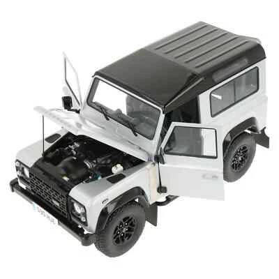Modellino 1/18 Land Rover Defender 90 2.000.000 Edition - Immagine 1 di 3