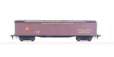 HO Scale Roundhouse Custom Pennsylvania Railroad 50’ Wood Express Reefer PRR 703 - Image 1 of 4