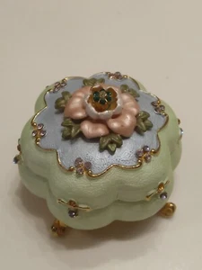 Vintage Floral Rhinestone Rose Metal Trinket Pill Box - Picture 1 of 4