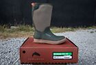 Simms Riverbank 14" Pull On Boot- M's 12