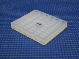 H48-01-0215 Entegris / Fluoroware Device Carrier, Teflon/PFA - Picture 1 of 5
