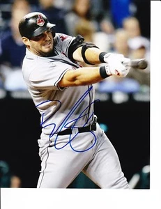 CLEVELAND INDIANS RYAN GARKO SIGNED SWINGING 8X10 - Picture 1 of 1