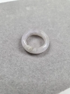 Anillo de jadeíta birmana natural grado A talla 7 Foto 1 de 4
