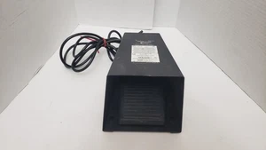 Interruptor de pedal de un solo pedal Adiana FS-1 en carcasa - Imagen 1 de 3