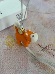 LOEWE Naranja Anagrama Llavero Lujo Diseñador Fieltro Bolso Dije Auténtico USADO #0281 - Imagen 1 de 5