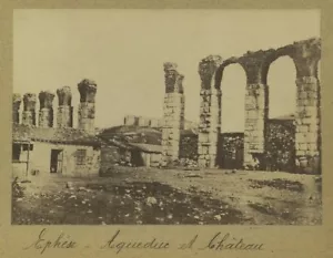 Turquie. Ephèse. Aqueduc et château. Efes. Albumine circa 1880. - Foto 1 di 1