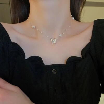 Imitação em camadas. Colar de pérolas com corrente de ouro 18 pol. e detalhes de contas  - Imagem 1 de 4