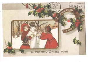 HERRADURA Y ACEBO y 3 Niñas Construyendo un Muñeco de Nieve Escarchado NAVIDAD Postal 1973 - Imagen 1 de 2