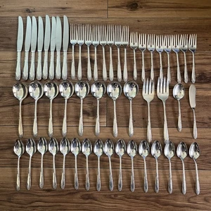 De colección 1949 Oneida Silver English Garden 52 piezas - servicio para 8 - con piezas para servir - Imagen 1 de 13
