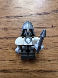 Lego Lance Bot 70348 White Helmet and Harpoon Holder Nexo Knights Minifigure - Picture 1 of 2