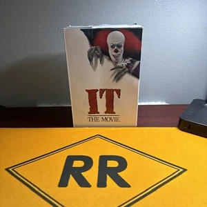 NECA 93n030818 Ultimate Pennywise 1990 It Action Figure 7 Scale Complete - Picture 1 of 10