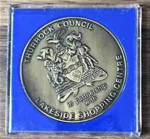 2002 Queen Elizabeth Goldenes Jubiläum Thurrock Council Gedenkmedaille Bronze - Bild 1 von 5