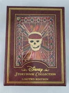 Pin Jumbo Vitral Libro de Cuentos Piratas del Caribe LE Disney 52002 - Imagen 1 de 3