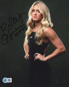 Riley Gaines Trump MAGA Autografiado Firmado KENTUCKY Natación 8x10 Foto BAS - Imagen 1 de 2