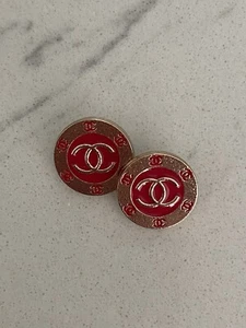 Vintage Designer BUTTONS Chanel CC Logo set of 2 Dark Pink Gold 20mm - Picture 1 of 2