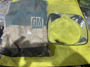 1971 FULL SIZE PONTIAC INNER HEADLIGHT BEZEL NOS - Picture 1 of 2