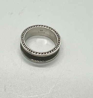 Alianza de boda para hombre de acero inoxidable y centro IP negra Foto 1 de 4