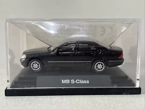 1/72 MERCEDES BENZ S-CLASS MB BLACK OO SCALE MODEL RAILWAY CAR - Picture 1 of 3