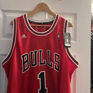 Camiseta deportiva Derrick Rose de los Chicago Bulls swingman - Adidas - adulto XL +2" de largo - nueva con etiquetas - Imagen 1 de 10