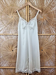 Vintage Hilton Full Length Slip Womens Size 12 Adjustable Straps Lace Details - Picture 1 of 8