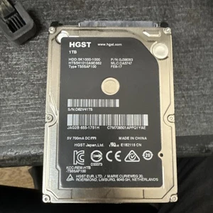 HGST Hard Disk 1 TB 2.5" HDD SATA III 5K1000-1000 - Foto 1 di 3