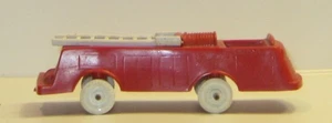 Camión de bomberos con escalera de plástico rojo Whenatoy de colección hecho en EE. UU. - Imagen 1 de 7