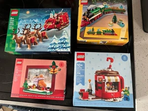 Menge von vier Holiday LEGO (40499) (40700) (40702) (40776) - Bild 1 von 3