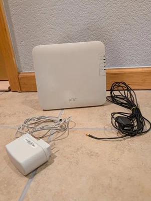 AT&T 4G CELL BOOSTER SS2FII Femtocell Multi-band SOHO Antenna & Power Cord - Image 1 of 2