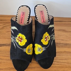 Betsey Johnson Barrow Black/Multi Embellished Dress Sandal BARR01S5 US 7 - Picture 1 of 8