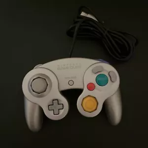 Genuine Official Nintendo GameCube Controller Silver DOL-003. Tested & Working - Picture 1 of 4