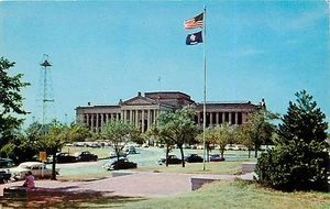 Oklahoma State Capitol Building Oaklahoma City Oil Well Derrick OK Postcard - Picture 1 of 2