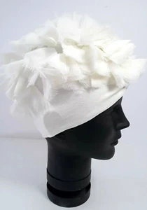 1950s Women's Turban Its A Buddy Florida Small White Silk Fitted Chic - Picture 1 of 9