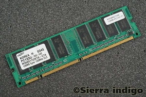 Samsung M366S1723ETS-C7A 128MB 133MHz CL3 Memory RAM - Picture 1 of 1