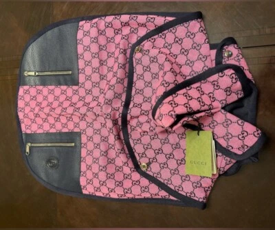 New Authentic Gucci Pink GG Logo Dog Trench Coat Size M - Image 1 of 4