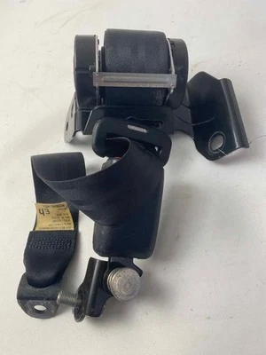 Rear Seat Belt MITSUBISHI MIRAGE Right 17 rear w/buckle 22K miles Foto 1 de 4