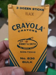Nuevo de Lote Antiguo Crayones Crayola A Granel 3 Docenas Caja Negro No. 836 Binney & Smith años 70 años 70 - Imagen 1 de 3