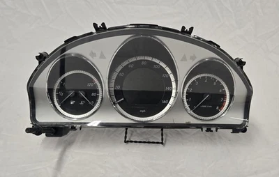 Cuadro de instrumentos velocímetro Mercedes Benz C300 2010 3,0 L ID-2045407148 OEM Foto 1 de 4