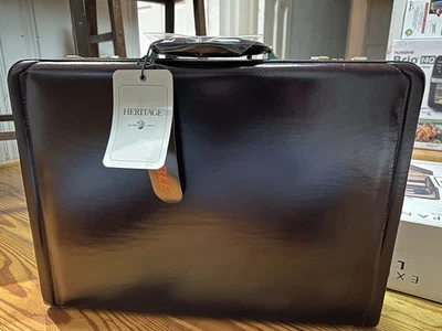 Heritage Leather Expandable Attache Briefcase – Brand New & BONUS Pen - Image 1 of 4