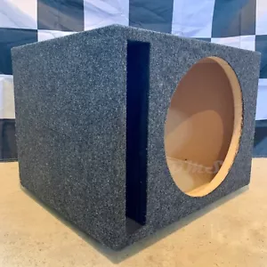 Caja de subwoofer ventilada con puerto de alta resistencia de 12 pulgadas con alfombra gris de 12 pulgadas - Imagen 1 de 4