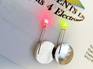 LED TRI  COLOUR 3mil  Size   LIGHTS GREEN/RED PACK OF (x5)   STK:10178 - Imagen 1 de 2
