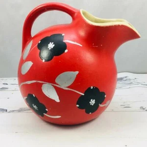 Vintage handbemalter Keramik Keramik Wasser Saft Kugel Krug, rot mit schwarzen Blumen - Bild 1 von 8