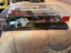 Menards O Gauge Rocket Diner 279-8322 Smokes Lights Figures Layout Restaurant - Picture 1 of 2