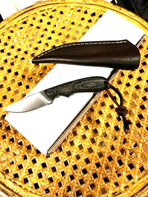 Cuchillos personalizados TM Hunt erizo carbón laminado Foto 1 de 4