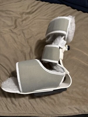 79-90551 Procare Podous Boot XL Universal LEFT RIGHT Adjustable Hook-it Straps - Image 1 of 4