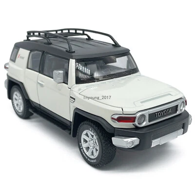 1:24 Toyota FJ Cruiser X Treme Model Car Diecast Toy Vehicle Toys for Boys White - Image 1 of 4