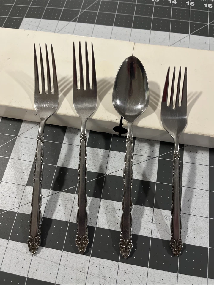 Ecko Eterna Mary Ellen (2) Dinner (1) Salad Fork (1) Oval Soup Spoon Stainless - Image 1 of 4