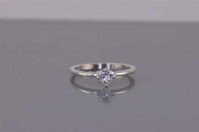 Anillo solitario de circonita cúbica corazón plata esterlina Pandora ALE 925 talla: 8 Foto 1 de 4