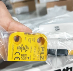1pcs Pilz Safety Relay Module 541060 PSEN Cs3.1p Safety Switch - Picture 1 of 7