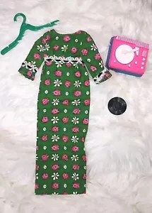 Vintage Francie Go Granny Go Dress.Great Condition! Record Player & Record #1267 - Picture 1 of 20