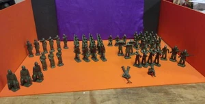 Vintage Toy Soldiers Plastic Lot - Picture 1 of 9